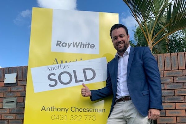 Anthony Cheeseman 7
